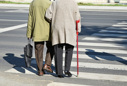 Noderīgi padomi senioriem – gājējiem drošākai dalībai ceļu satiksmē