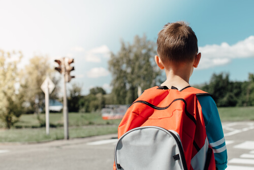 Drošība uz ceļa skolēniem brīvlaikā: Ko der zināt?