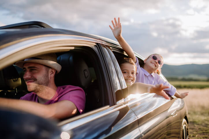 celojums ar auto ar gimeni